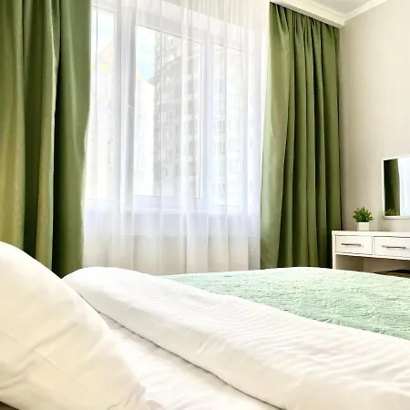 Navit Luxury Apartments With Breakfast Near The Railway Station, The City Center And The Park Киев Экстерьер фото