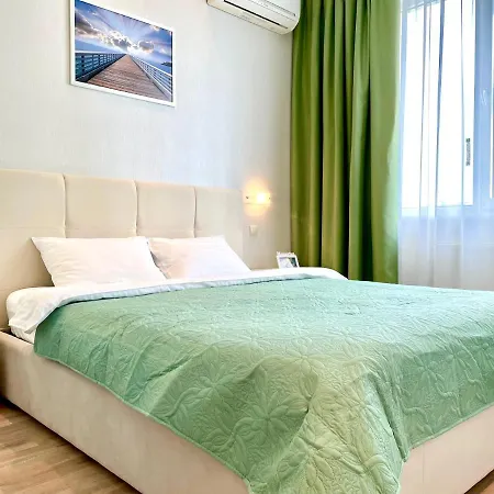 Navit Luxury Apartments With Breakfast Near The Railway Station, The City Center And The Park Киев Экстерьер фото