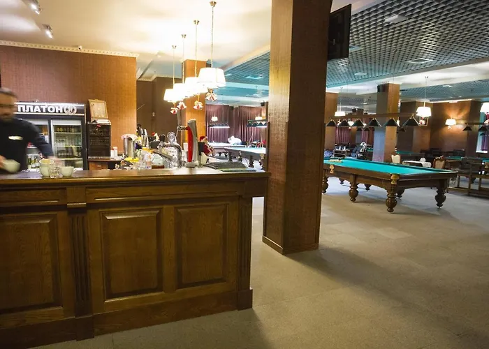 Navit Luxury Apartments With Breakfast Near The Railway Station, The City Center And The Park