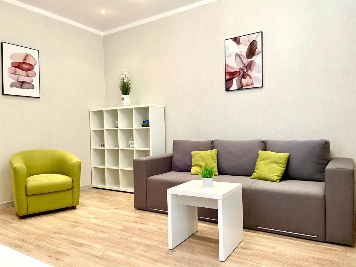 Navit Luxury With Breakfast Near The Railway Station, The Center And The Park Apartment *