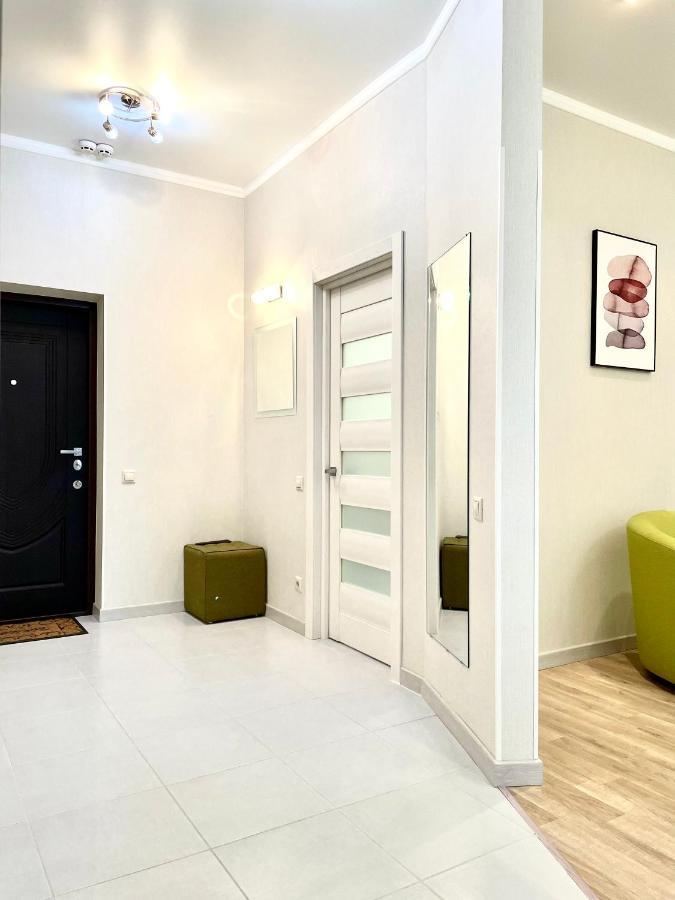 Apartment Navit Luxury With Breakfast Near The Railway Station, The Center And The Park