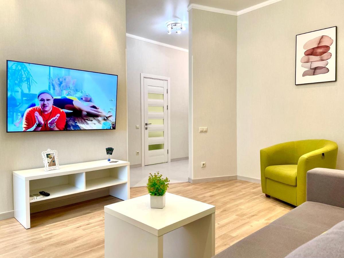 Navit Luxury With Breakfast Near The Railway Station, The Center And The Park Apartment Kiew
